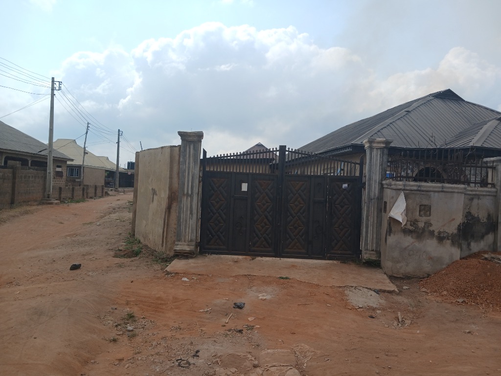 Multi-Unit Investment Property with Gate